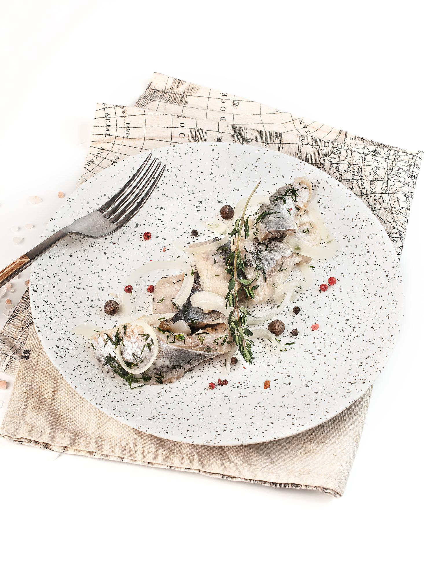 Piatto finito su tovaglietta rustica
